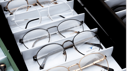 How Screens Affect Vision: Understanding Digital Eye Strain and Its Impact | Jei & Co. Optics