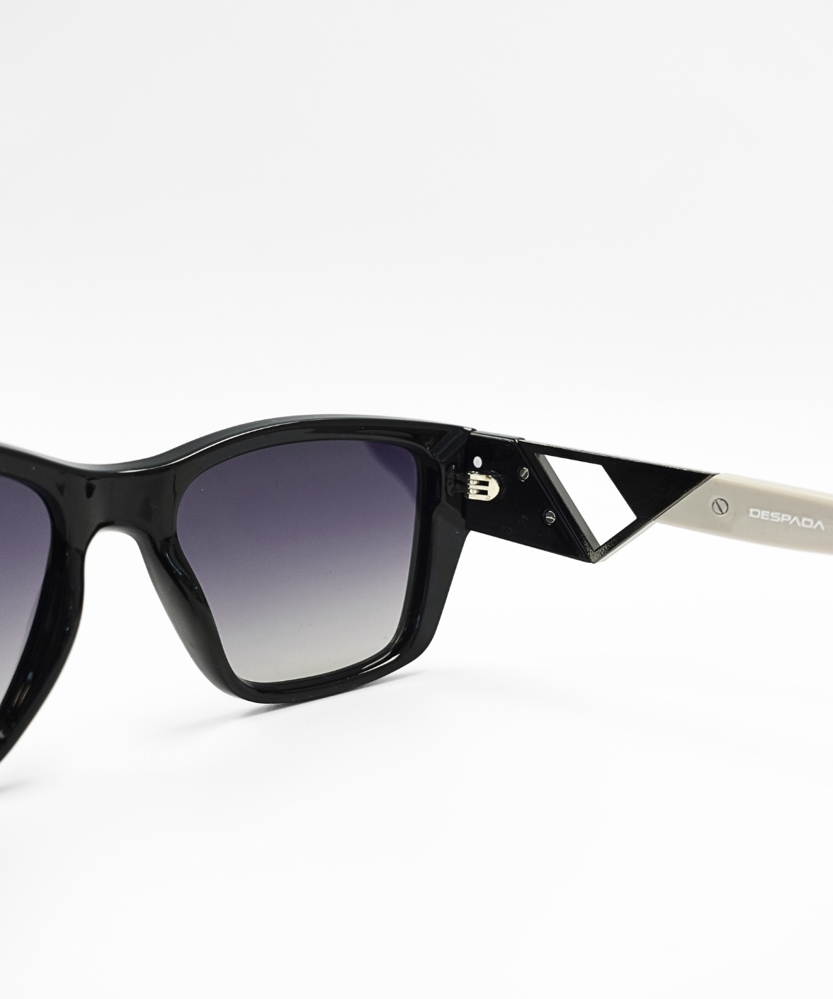 Despada DS2306 Cat-Eye Sunglasses | Jei & Co. Optics