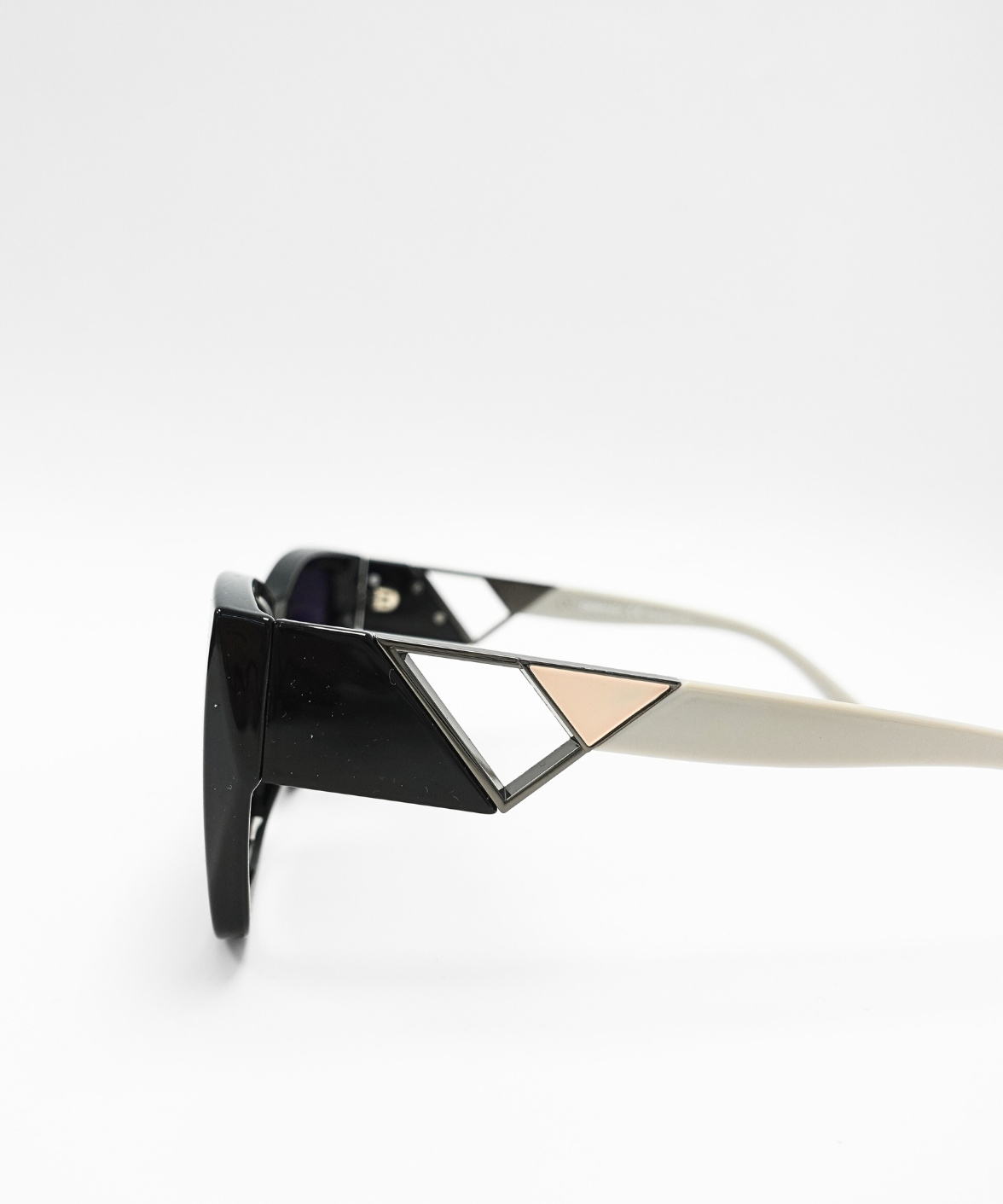 Despada DS2306 Cat-Eye Sunglasses | Jei & Co. Optics