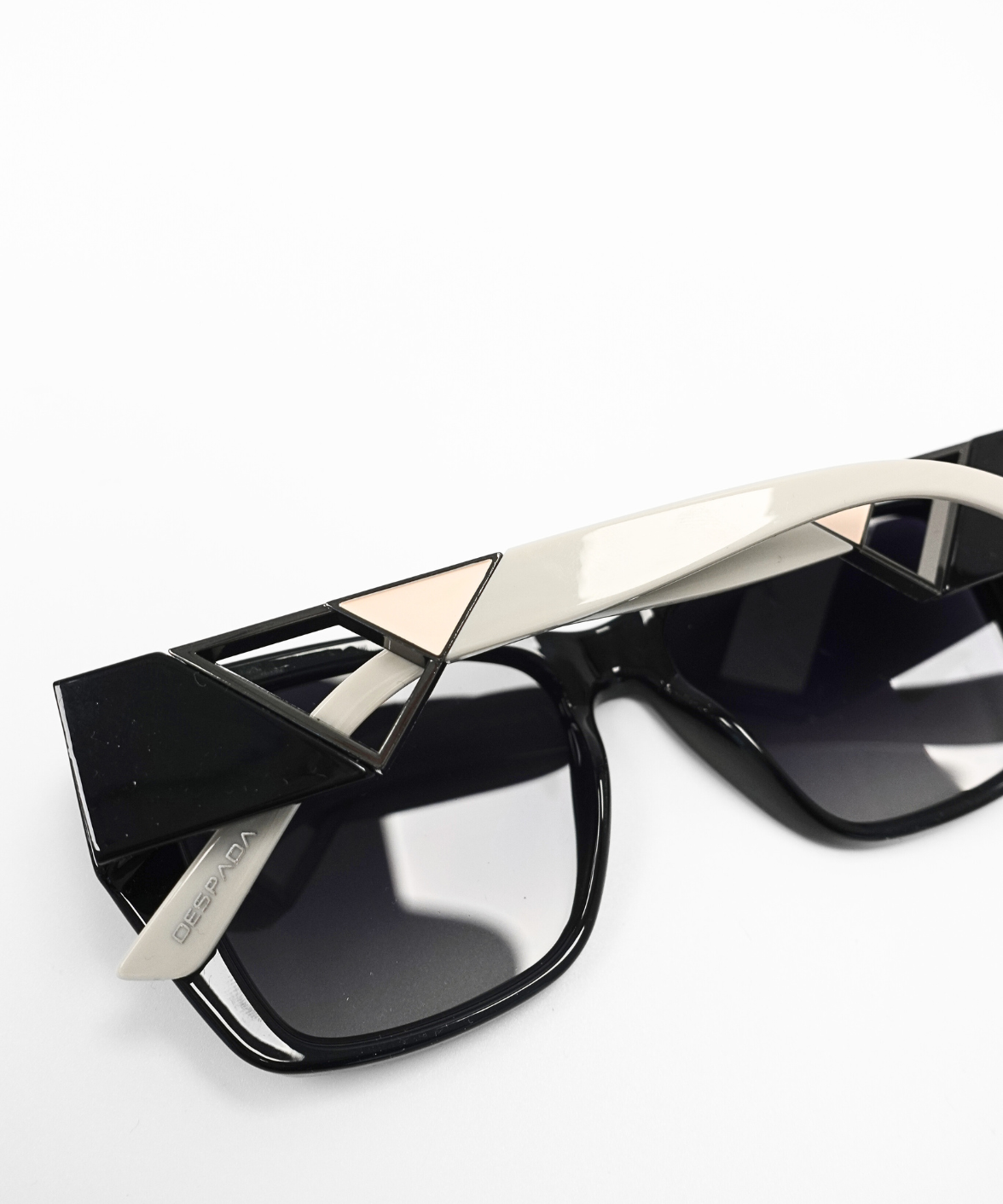 Despada DS2306 Cat-Eye Sunglasses | Jei & Co. Optics