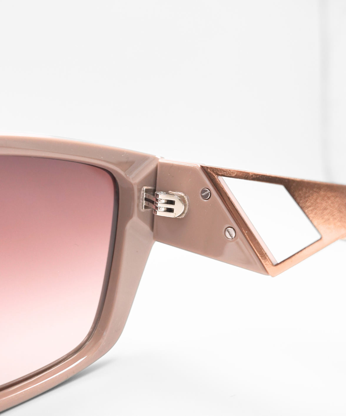 Despada DS2306 Cat-Eye Sunglasses | Jei & Co. Optics