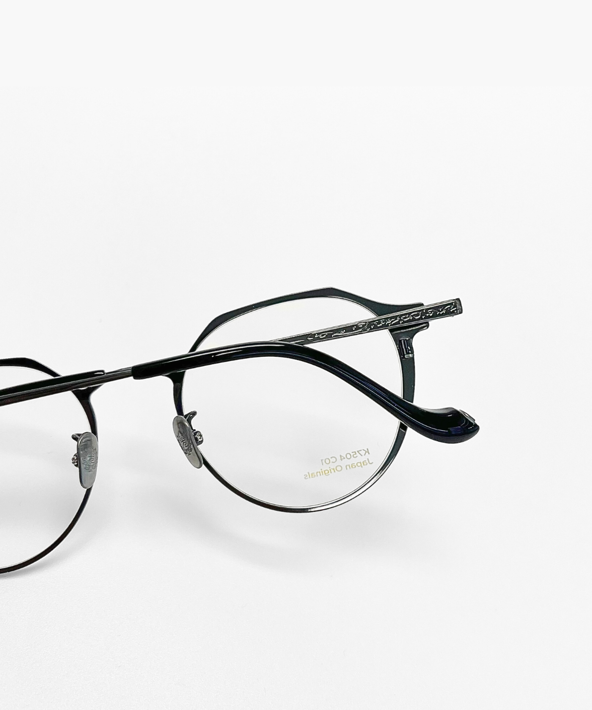 K7504 MEGATEC HIKARI Titanium Eyeglasses | Japanese Eyewear