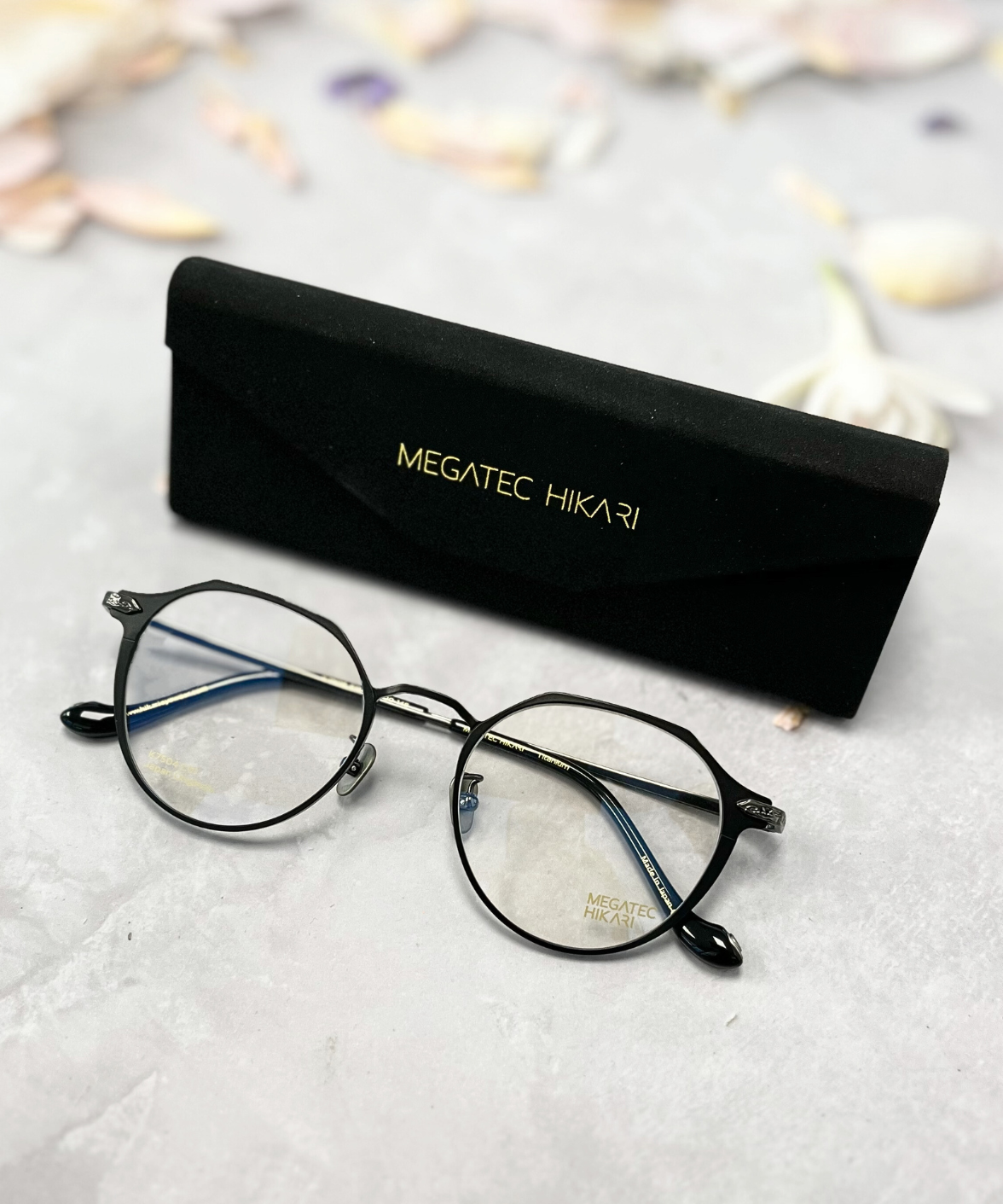 K7504 MEGATEC HIKARI Titanium Eyeglasses | Japanese Eyewear