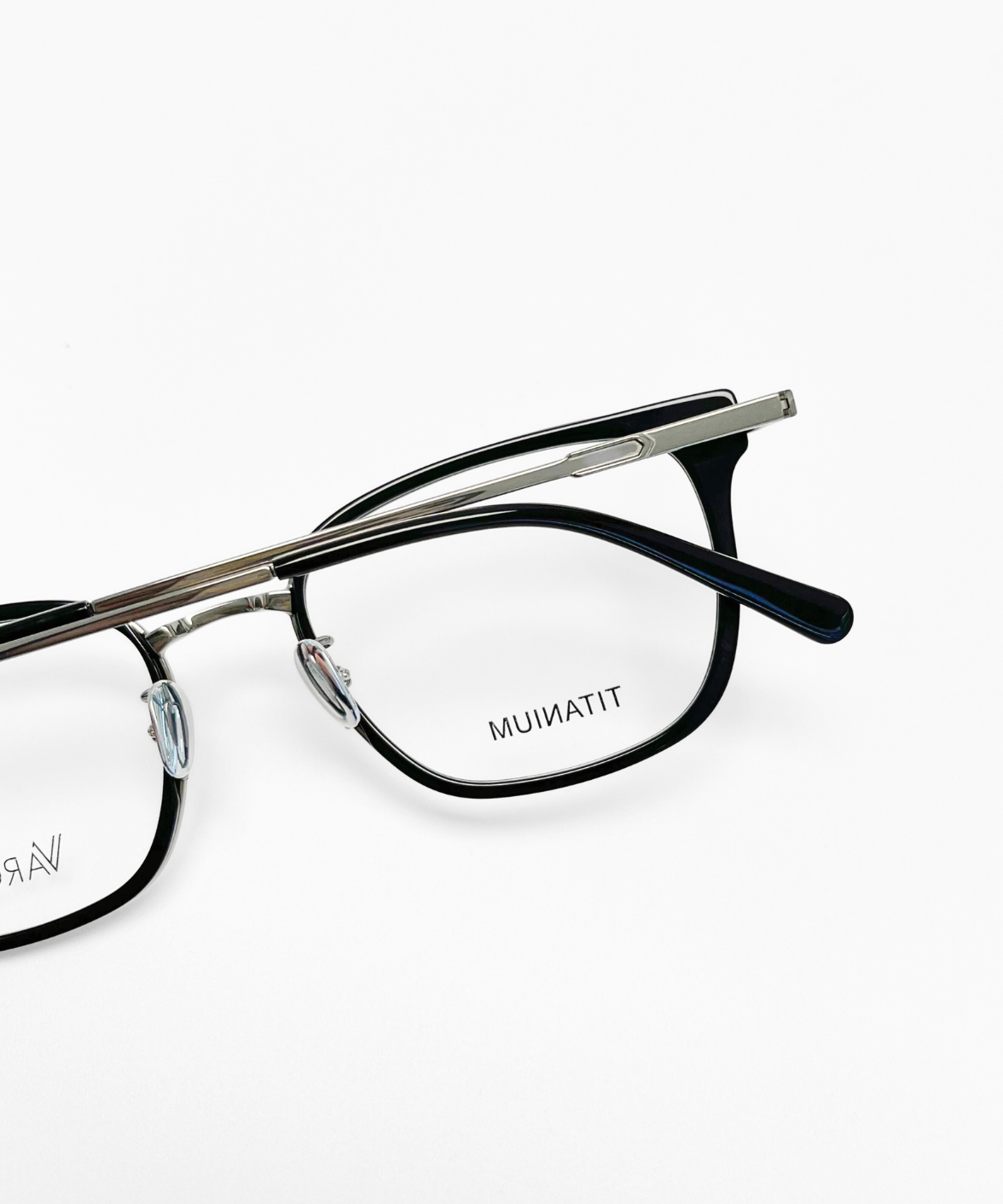 PA56 VARG Titanium Eyeglasses | Japanese Craftsmanship