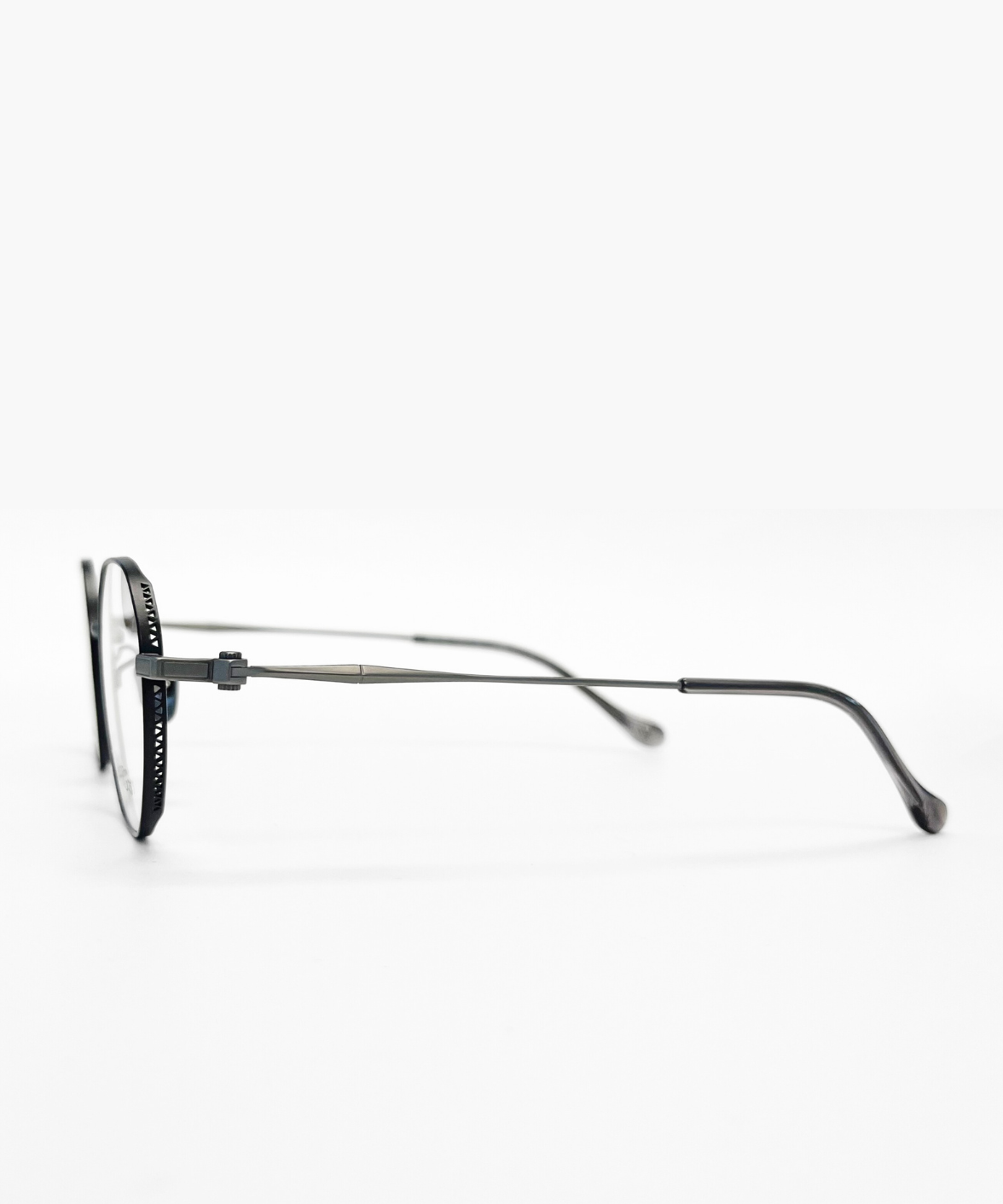 PA72 VARG Titanium Eyeglasses | Japanese Craftsmanship