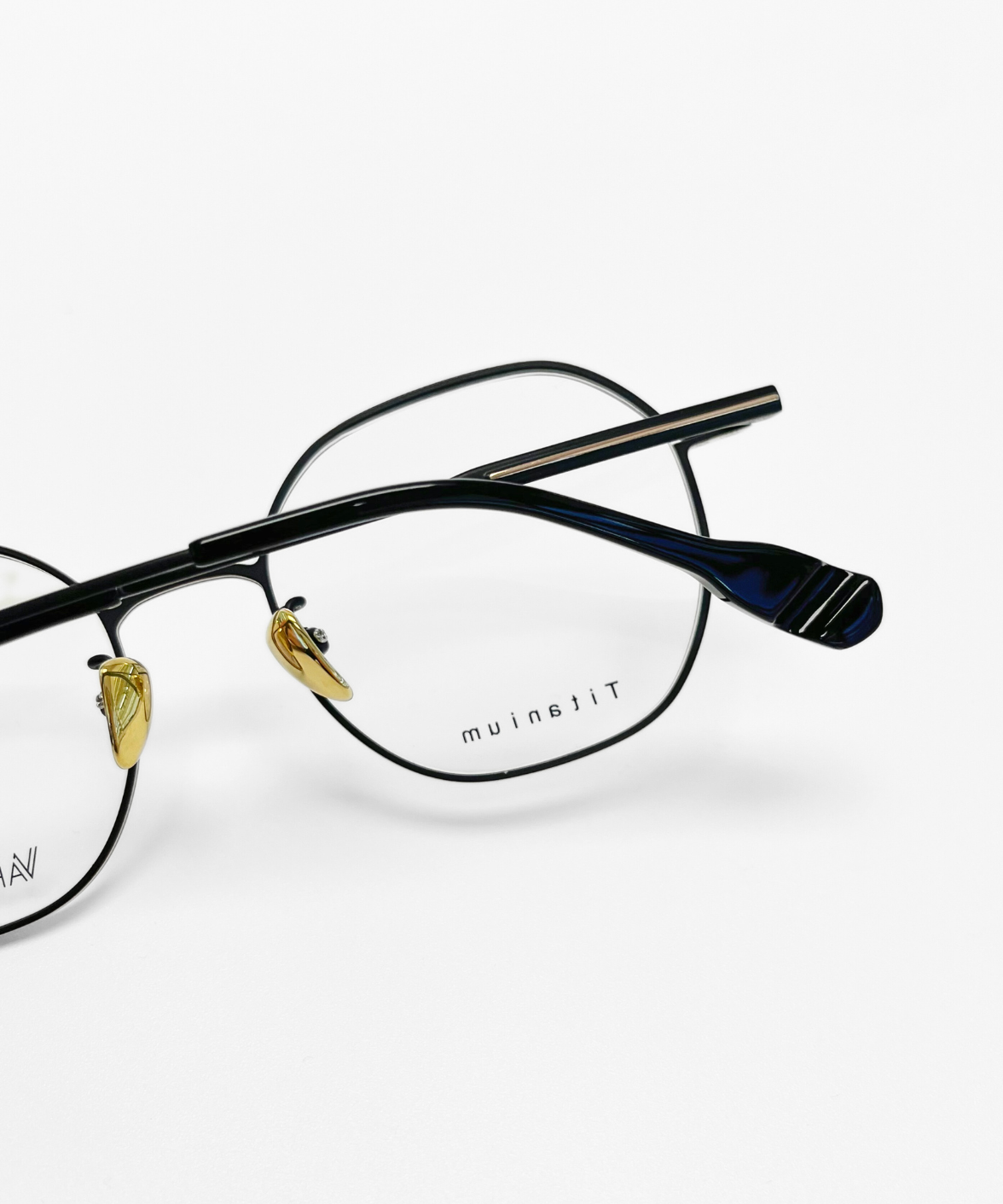 VC10 VARG Titanium Eyeglasses | Japanese Craftsmanship
