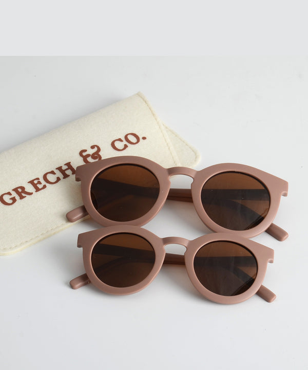 Essential Eyewear for Modern Kids: Protecting Their Eyes with Polarized Sunglasses and Computer Glasses